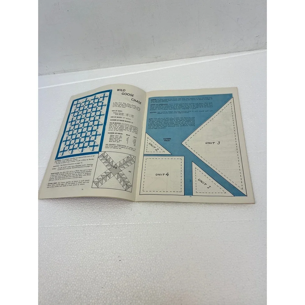 Vintage 12 Quilts of the Covered Wagon Pattern Booklet Instructions Americana